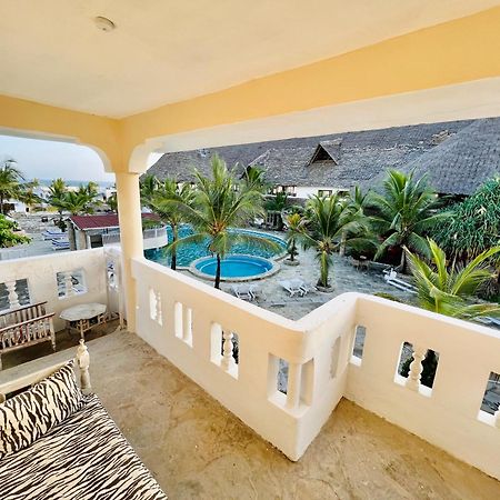 Jacaranda Beach Resort Ватаму Екстер'єр фото