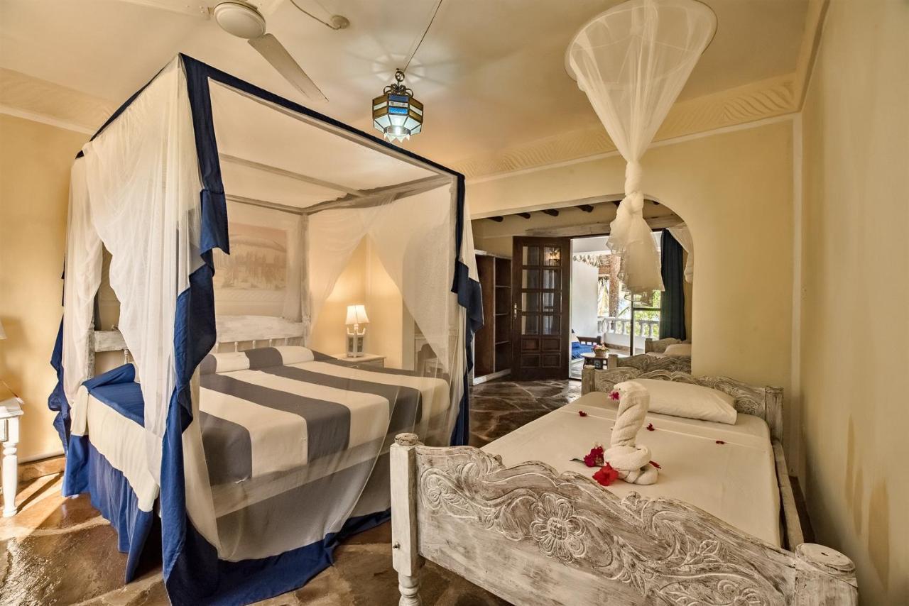 Jacaranda Beach Resort Ватаму Екстер'єр фото