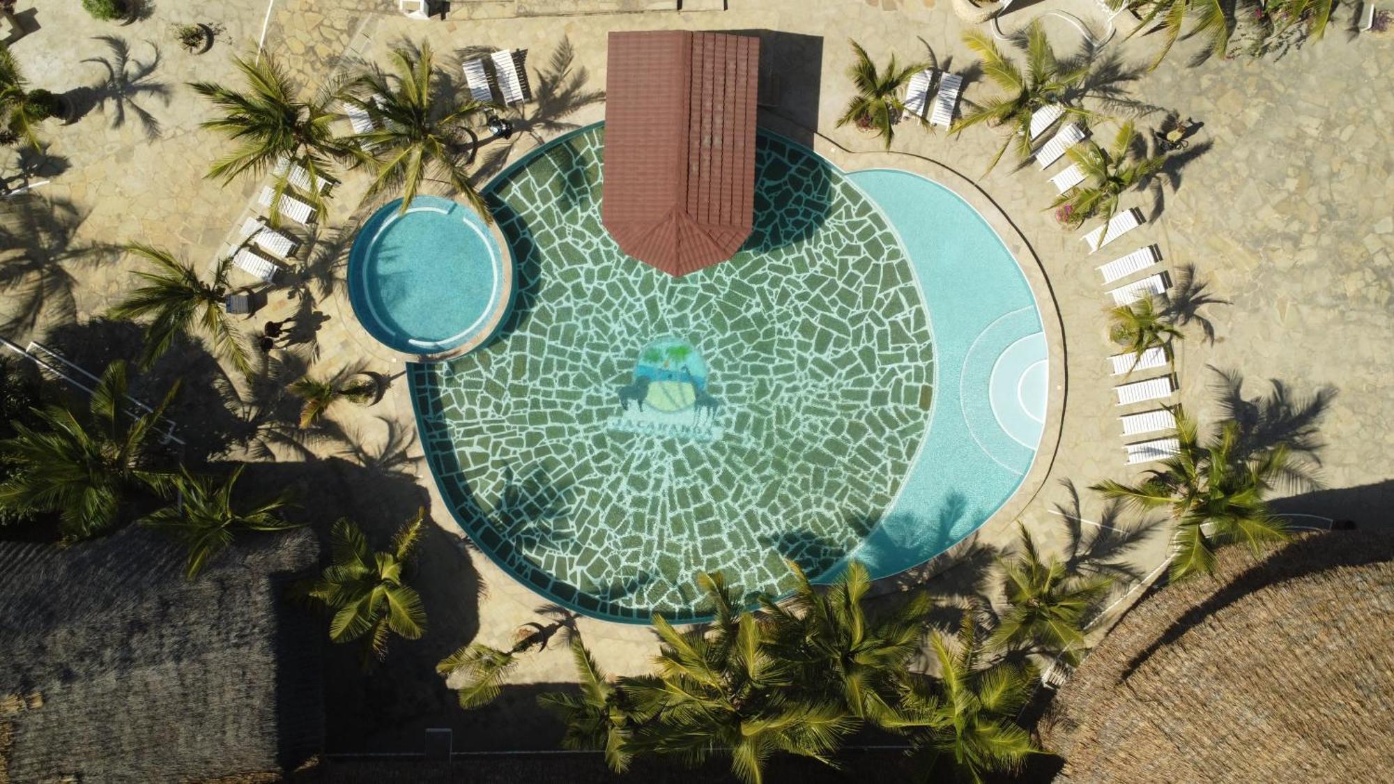 Jacaranda Beach Resort Ватаму Екстер'єр фото