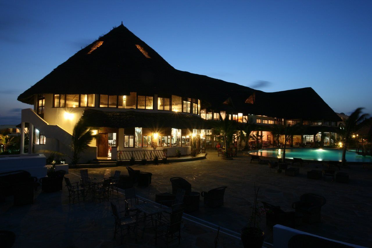 Jacaranda Beach Resort Ватаму Екстер'єр фото